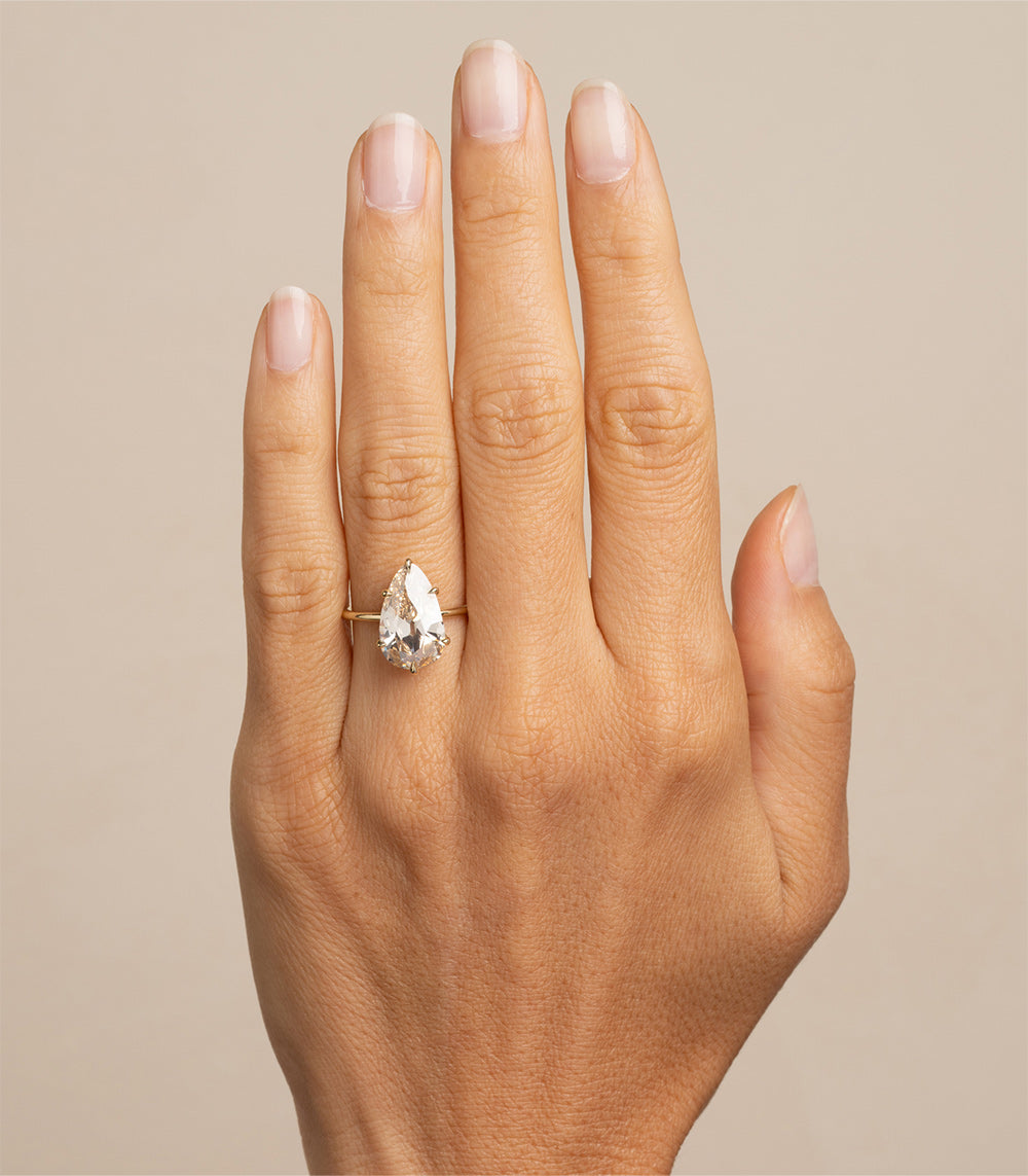 Annika – Sofia Kaman - Main Image