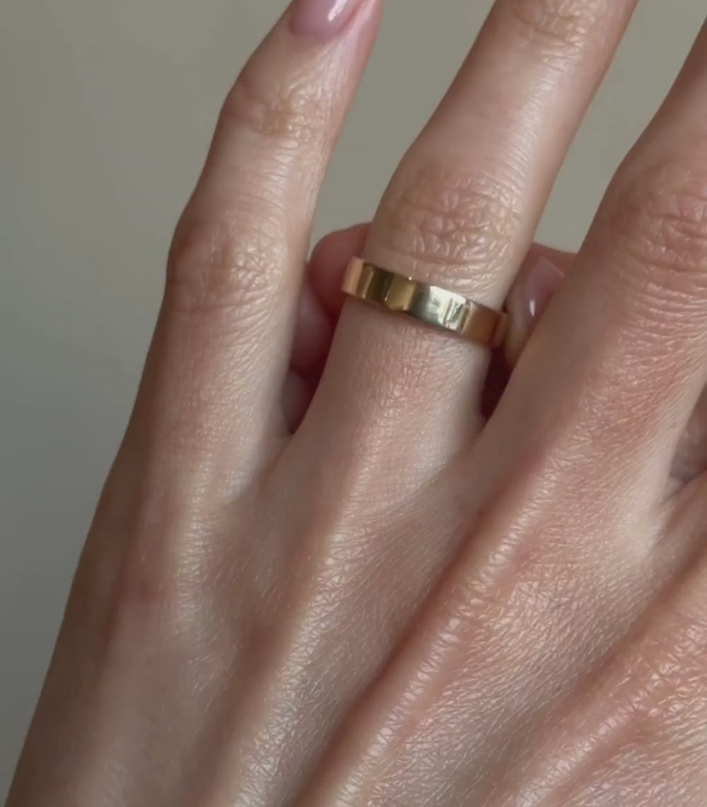 Smooth Classic Band 4MM – Sofia Kaman