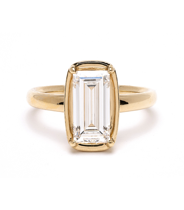 Classic Wedding Ring in 18k Yellow Gold (2mm)